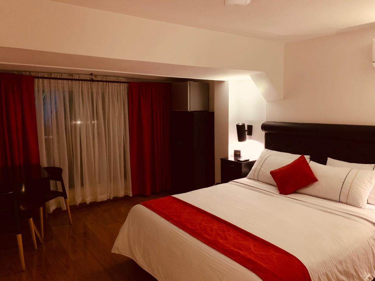 Hotel Veler Restaurante Medellin Bagian luar foto