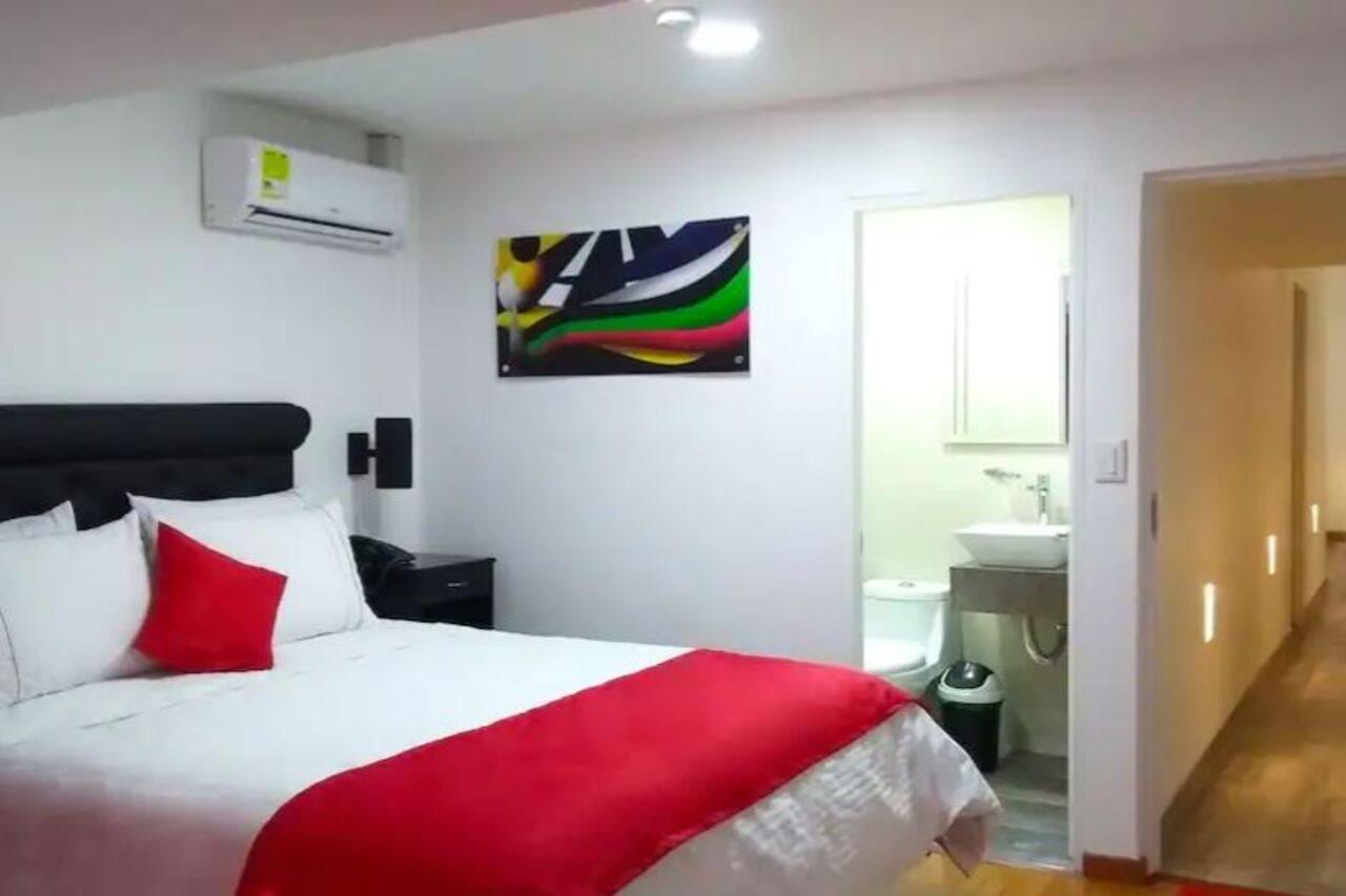Hotel Veler Restaurante Medellin Bagian luar foto