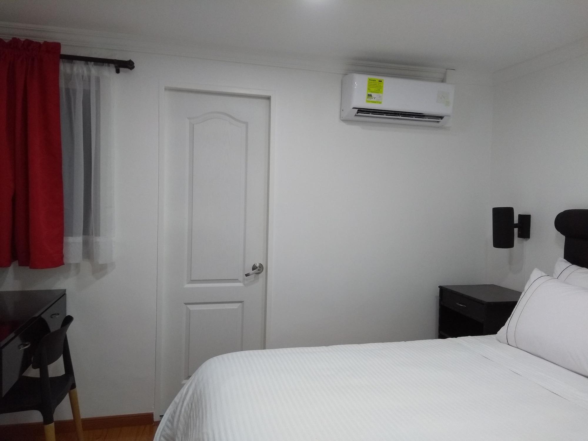 Hotel Veler Restaurante Medellin Bagian luar foto