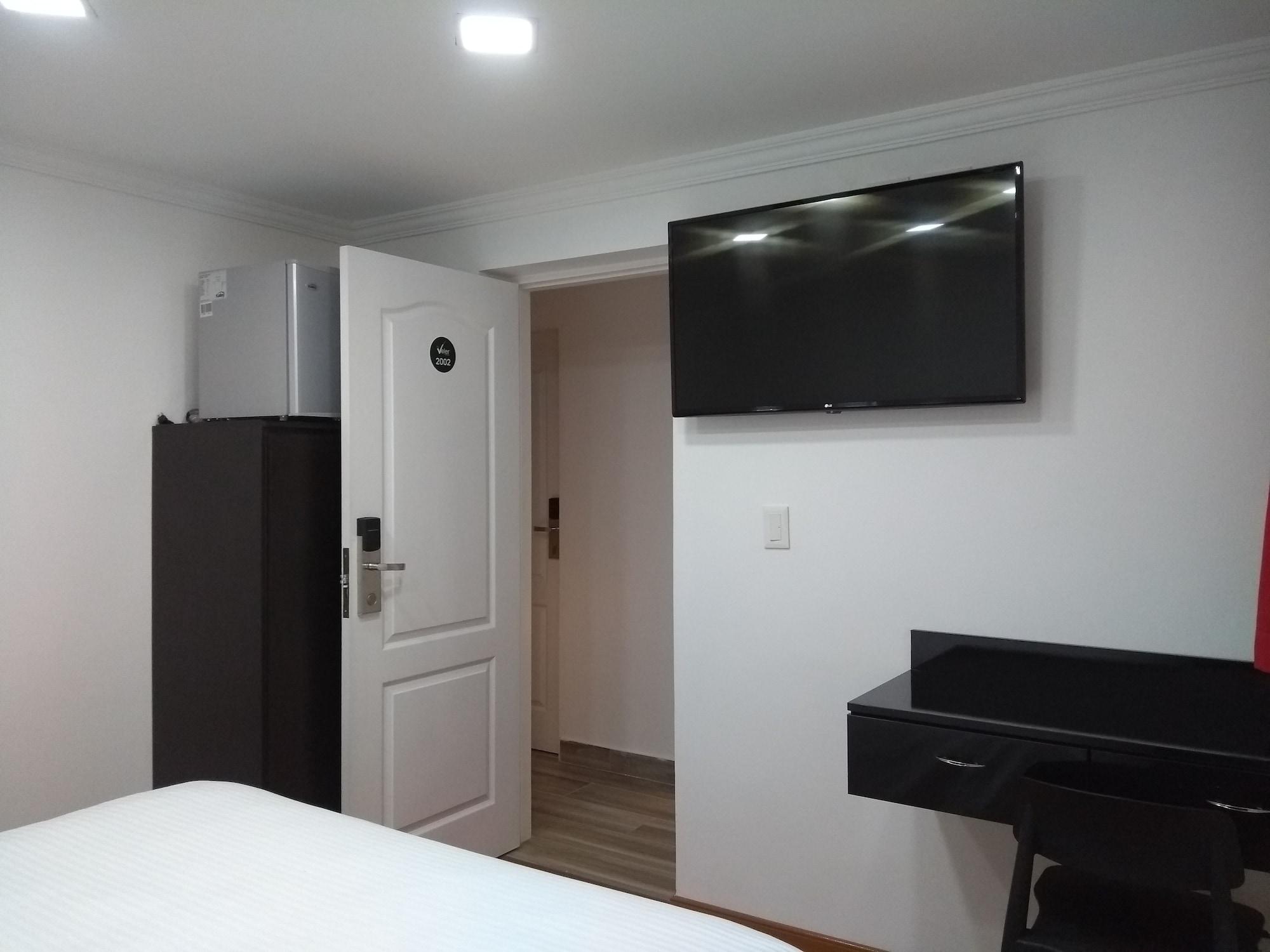 Hotel Veler Restaurante Medellin Bagian luar foto
