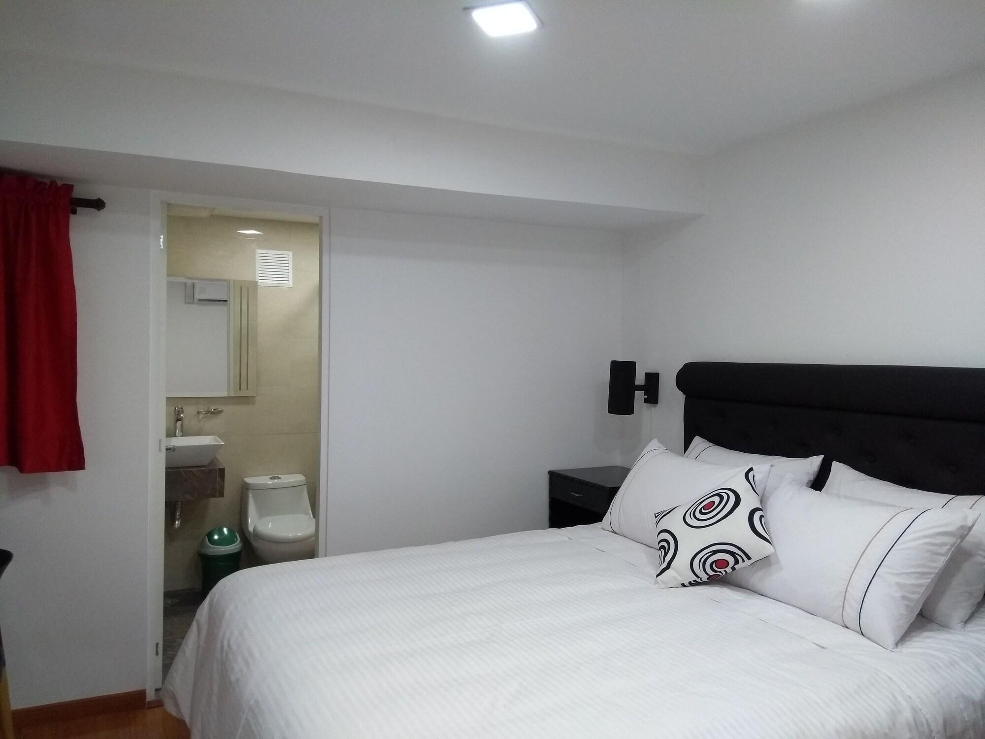 Hotel Veler Restaurante Medellin Bagian luar foto